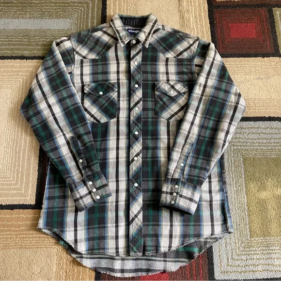 Vintage Wrangler Plaid Heavy Flannel Pearl Snap X-Long Tails Shirt Mens 16.5/34 - Picture 1 of 7